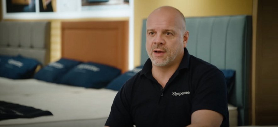 Find out how Sleepeezee invested in solar to grow and save.