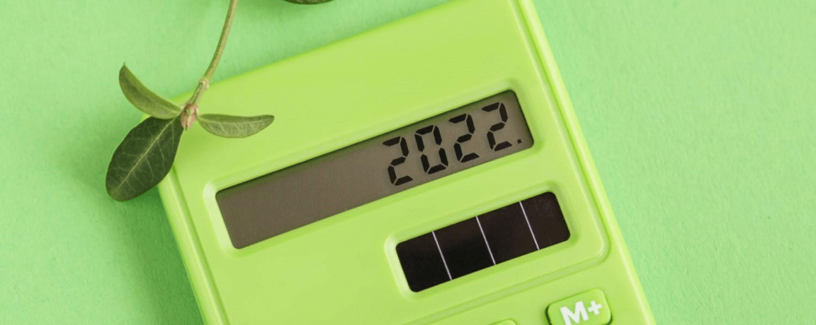 green calculator with 2022 in screen