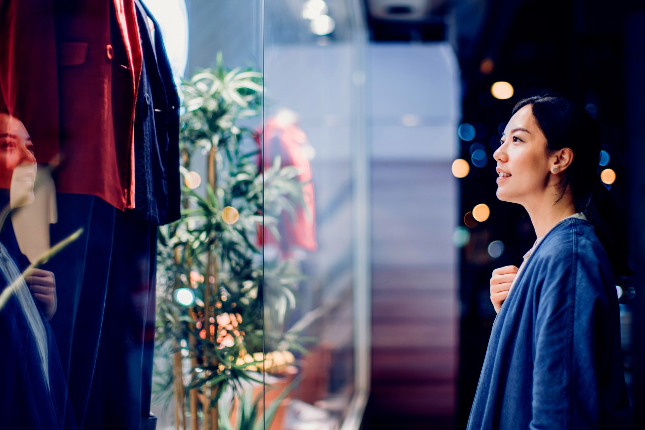 NatWest Premier customer shopping