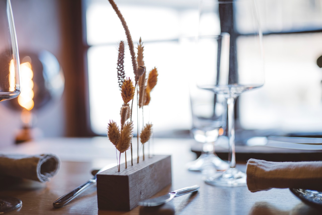 Premier table setting